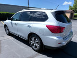 Used 2017 Nissan Pathfinder SL image 3