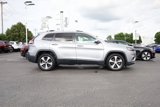 Used 2020 Jeep Cherokee Limited image 3