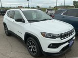 Used 2024 Jeep Compass Latitude image 3