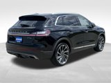 Used 2020 Lincoln Nautilus Reserve w/ Equipment Group 202A image 5