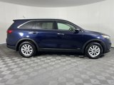 Used 2020 Kia Sorento LX w/ LX I4 Convenience Package image 4