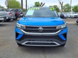 Used 2024 Volkswagen Taos SE w/ Panoramic Sunroof Package image 2