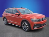 Used 2018 Volkswagen Tiguan SEL Premium w/ R-Line Package image 3