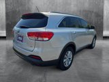 Used 2017 Kia Sorento LX image 5