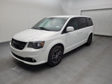 Used 2018 Dodge Grand Caravan SE image 2