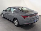 Certified 2022 Hyundai Elantra SE w/ Preferred Accessory Package image 6