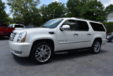 Used 2011 Cadillac Escalade ESV Luxury image 2