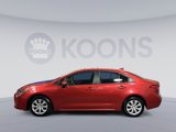 Used 2021 Toyota Corolla LE image 2