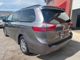 Used 2018 Toyota Sienna XLE image 3