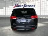 Used 2022 Chrysler Voyager LX image 4
