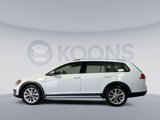 Used 2017 Volkswagen Golf Alltrack S image 2