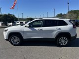 Used 2020 Jeep Cherokee Latitude image 2