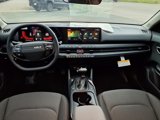New 2025 Kia K4 LXS image 3
