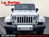 Used 2016 Jeep Wrangler Unlimited Sahara image 2