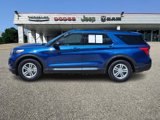 Used 2022 Ford Explorer XLT image 3
