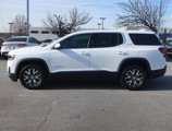 Used 2022 GMC Acadia SLE image 2
