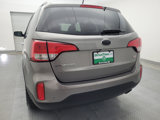 Used 2015 Kia Sorento LX image 6