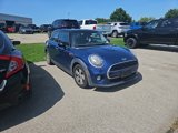 Used 2018 MINI Cooper 4-Door Hardtop image 3