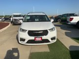 Used 2022 Chrysler Pacifica Touring-L image 3