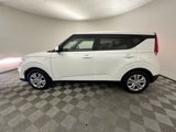 Used 2022 Kia Soul LX image 2
