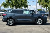Used 2022 Ford Escape SE image 3