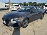 Used 2024 Nissan Altima 2.5 SV image 3