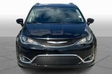 Used 2018 Chrysler Pacifica Touring-L image 3