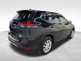 Used 2019 Nissan Rogue S image 5