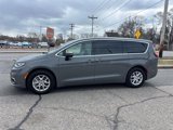 Certified 2023 Chrysler Pacifica Touring-L image 6