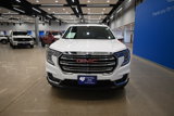 Used 2024 GMC Terrain SLT image 3