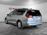 Used 2017 Chrysler Pacifica Touring-L image 5