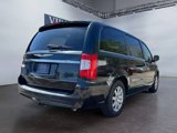 Used 2014 Chrysler Town & Country Touring image 6