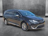 Used 2018 Chrysler Pacifica Limited image 3