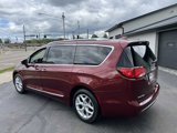 Used 2017 Chrysler Pacifica Touring-L Plus image 3