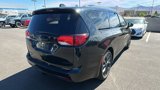 Used 2018 Chrysler Pacifica Limited image 3