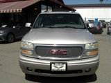 Used 2005 GMC Yukon Denali image 2