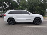 Used 2015 Jeep Grand Cherokee Altitude image 2