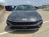 Used 2024 Hyundai Elantra SE image 2