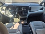 Used 2017 Toyota Sienna LE image 4