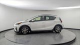 Used 2018 Toyota Prius C One image 3