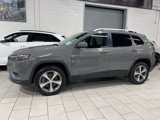 Used 2019 Jeep Cherokee Limited image 2