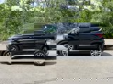 Used 2020 Hyundai Santa Fe SEL image 2