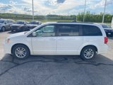 Used 2016 Dodge Grand Caravan SXT w/ Rear Park Assist Package image 4