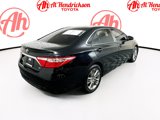 Used 2017 Toyota Camry SE image 3