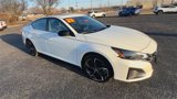 Used 2023 Nissan Altima 2.5 SR image 2