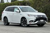 Used 2018 Mitsubishi Outlander 4WD Plug-In Hybrid image 2
