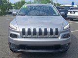Used 2018 Jeep Cherokee Latitude w/ Cold Weather Group image 2