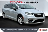 Used 2023 Chrysler Pacifica Touring-L image 3