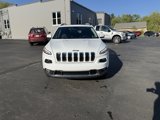 Used 2016 Jeep Cherokee Limited image 2