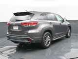 Used 2018 Toyota Highlander XLE image 6
